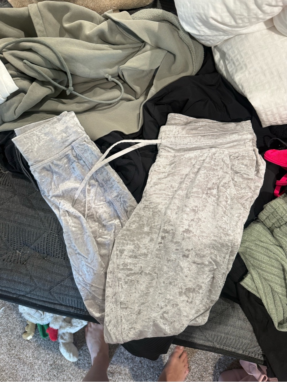 Lululemon velvet joggers